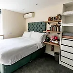 82A Dalston Lane Terrace